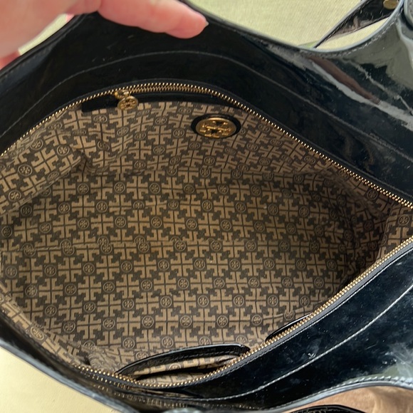TORY BURCH crackled leather bag - Picture 9 of 10